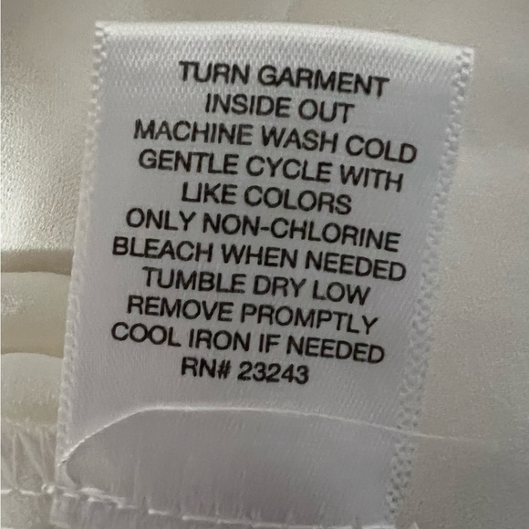 Cream Off White Lace-Up Pullover Blouse Women’s Size XL - Picture 2 of 3